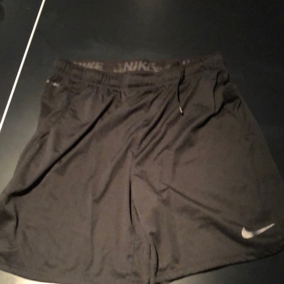Nike dri fit shorts - Picture 1 of 3